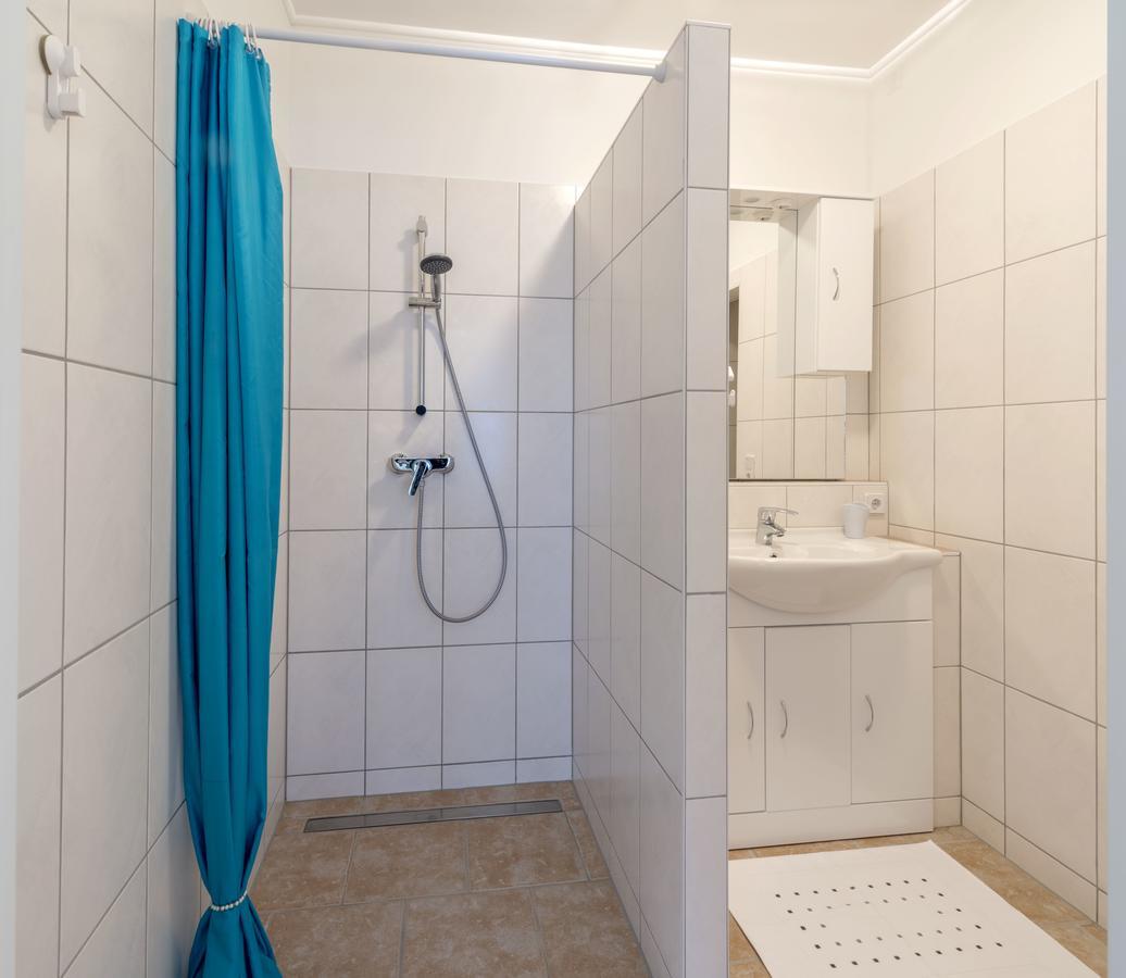Wn Rooms Wiener Neustadt Exterior foto