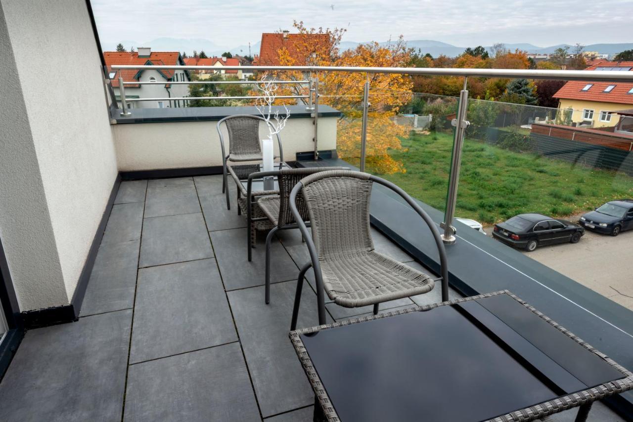 Wn Rooms Wiener Neustadt Exterior foto